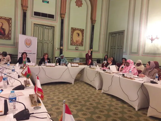 بنت حبيب تترأس اجتماع المرأة العربية بالقاهرة