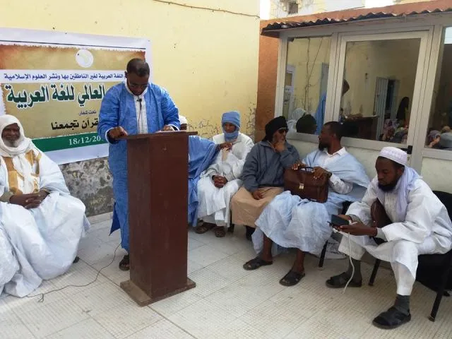 بعض أساتذة المعهد خلال الحفل اليوم الأحد