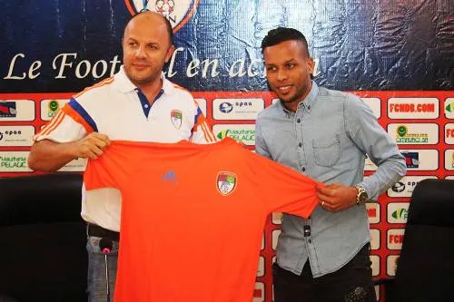 بسام يوقع عقدا رسميا مع نواذيبو