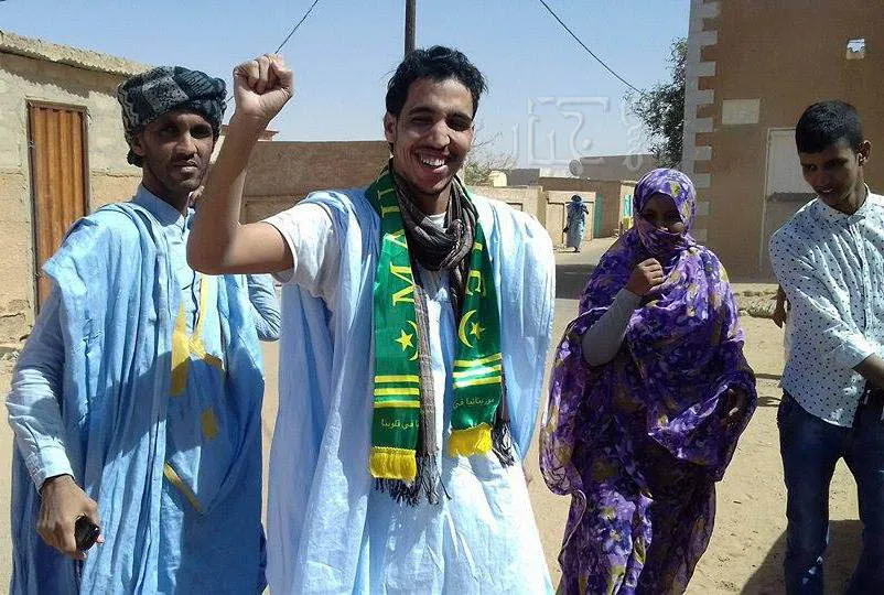 الشيخ باي ولد الشيخ محمدو لحظة خروجه من سجن ألاك ـ الأخبار