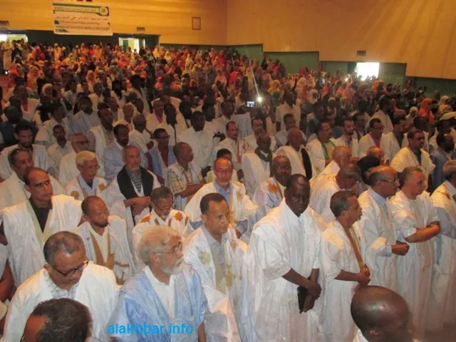 شهود عيان ومواطنون تجمهروا في مسرح الحادثة خلال حديثهم للأخبار ـ (ال?