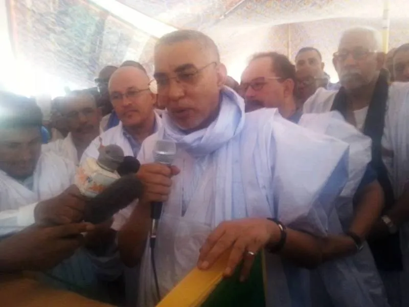 الوزير الأول يحي ولد حدمين خلال حديثه في أحد أنشطته الجماهيرية شرق ا?