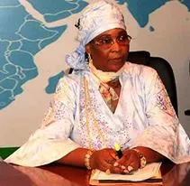 وزيرة الوظيفة العمومية والعمل وعصرنة الإدارة كمب با