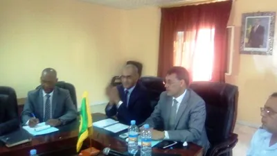 جانب من الإجتماع الذي عقده اليوم وزير الصيد رفقة والي الولاية بملاك ?