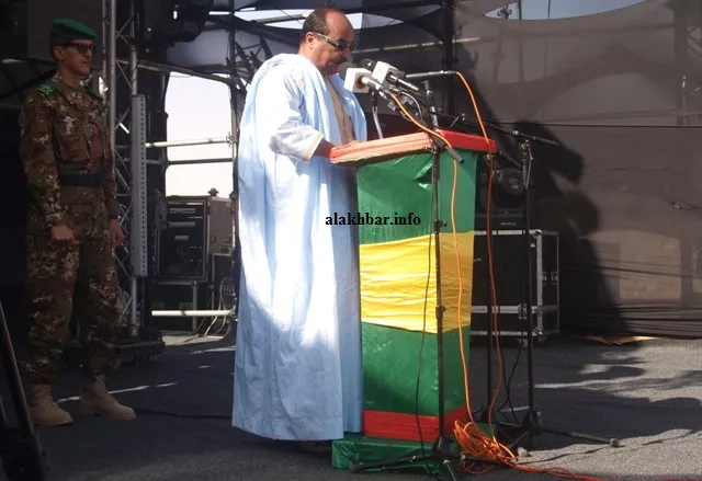 الرئيس الموريتاني محمد ولد عبد العزيز خلال افتتاحه أعمال النسخة 7 من 