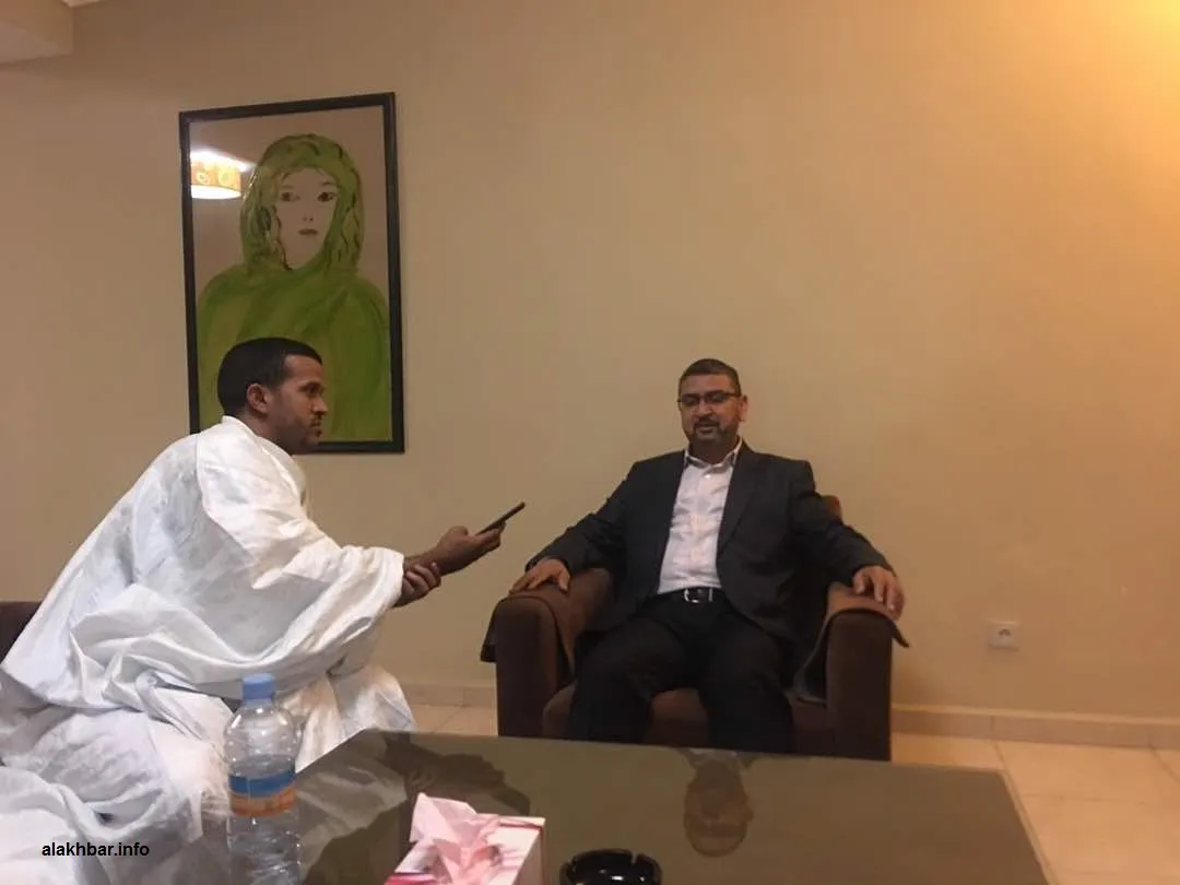 الناطق باسم حركة المقاومة الإسلامية حماس سامي أبو زهري خلال حديثه لل