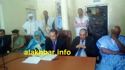 السلطات الإدارية والأمنية أثناء اطلاق المسابقة في الإذاعة  / تصوير ا?