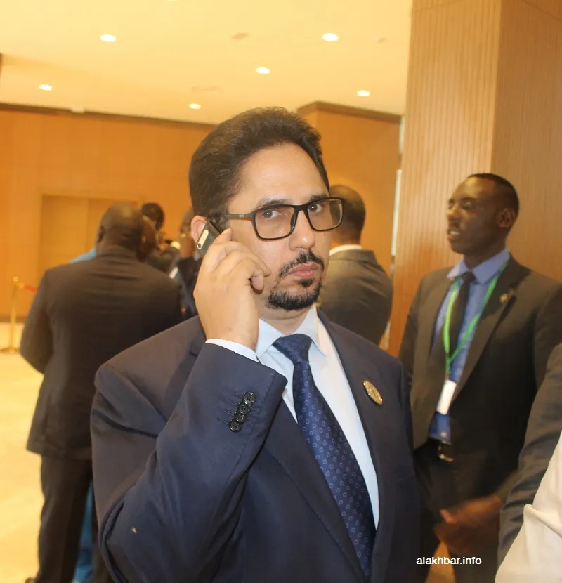الناطق باسم الحكومة الموريتانية محمد الأمين ولد الشيخ خلال حديثه لل?