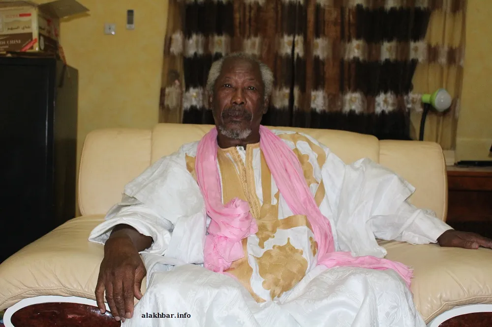 رئيس حزب التحالف الشعبي التقدمي مسعود ولد بلخير خلال حديثه مع الأخبا