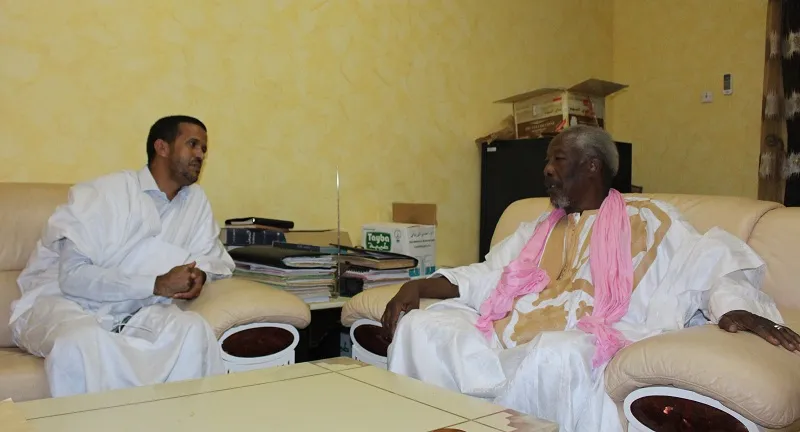 رئيس حزب التحالف الشعبي التقدمي مسعود ولد بلخير خلال حديثه مع الأخبا