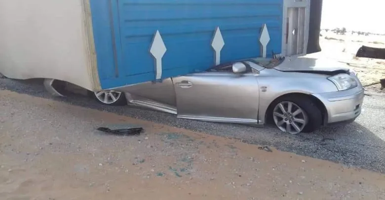 تم انتشال جثمان سائق السيارة بعد ساعات من وقوع الحادث (مصدر الصورة وس