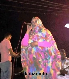 جانب من الأداء الفني في احدى المهرجانات السياسية في نواذيبو/ تصوير ا?