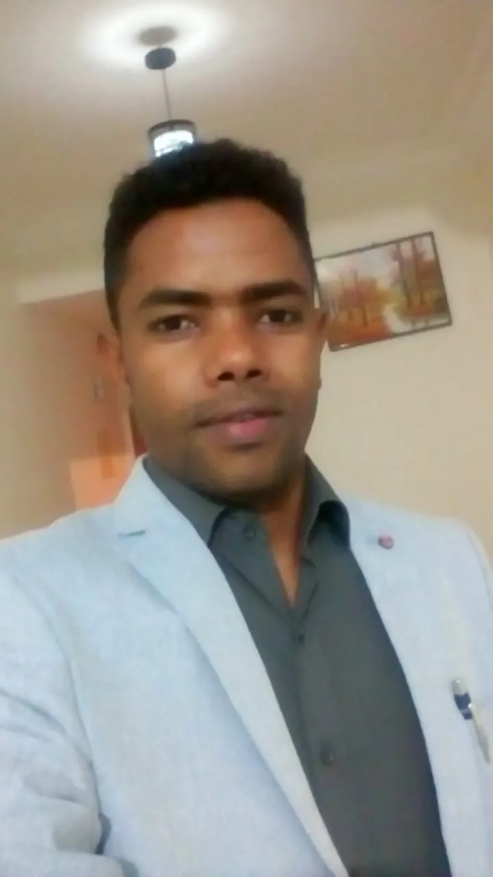 الباحث ، محمد ولد الشيخ الياسنا