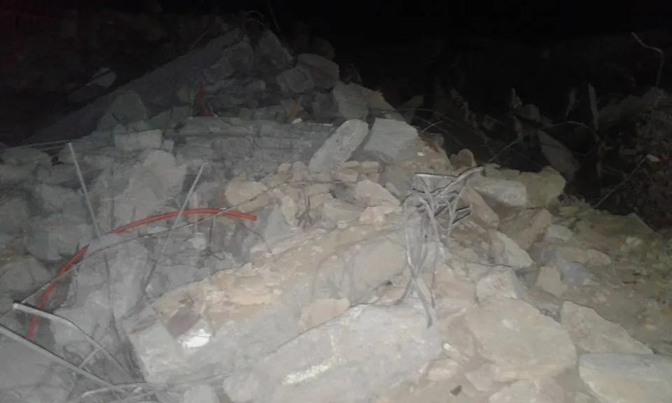 صورة من بقايا المنزل المحطم من قبل المنطقة الحرة حسب رواية أهله/ تصوي
