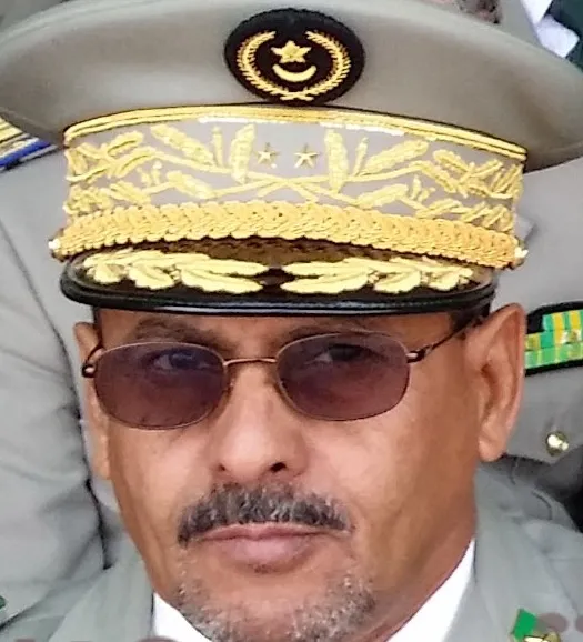 لبات ولد معيوف  / جنرال متقاعد والقائد السابق للأركان الخاصة للرئيس و