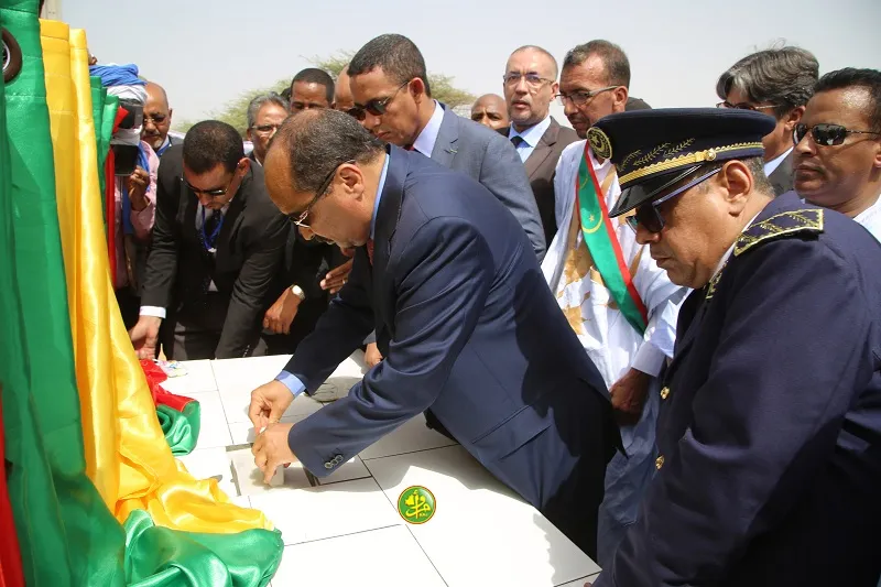 ولد عبد العزيز خلال وضع حجر أساس خط ربط كهرباء عالي الجهد بين كرمسين ?