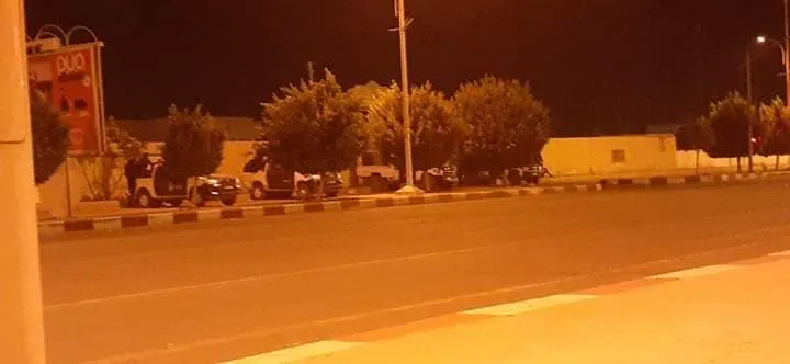الشرطة في محيط الاعتصام قبيل بدء استخدام القوة لفضه