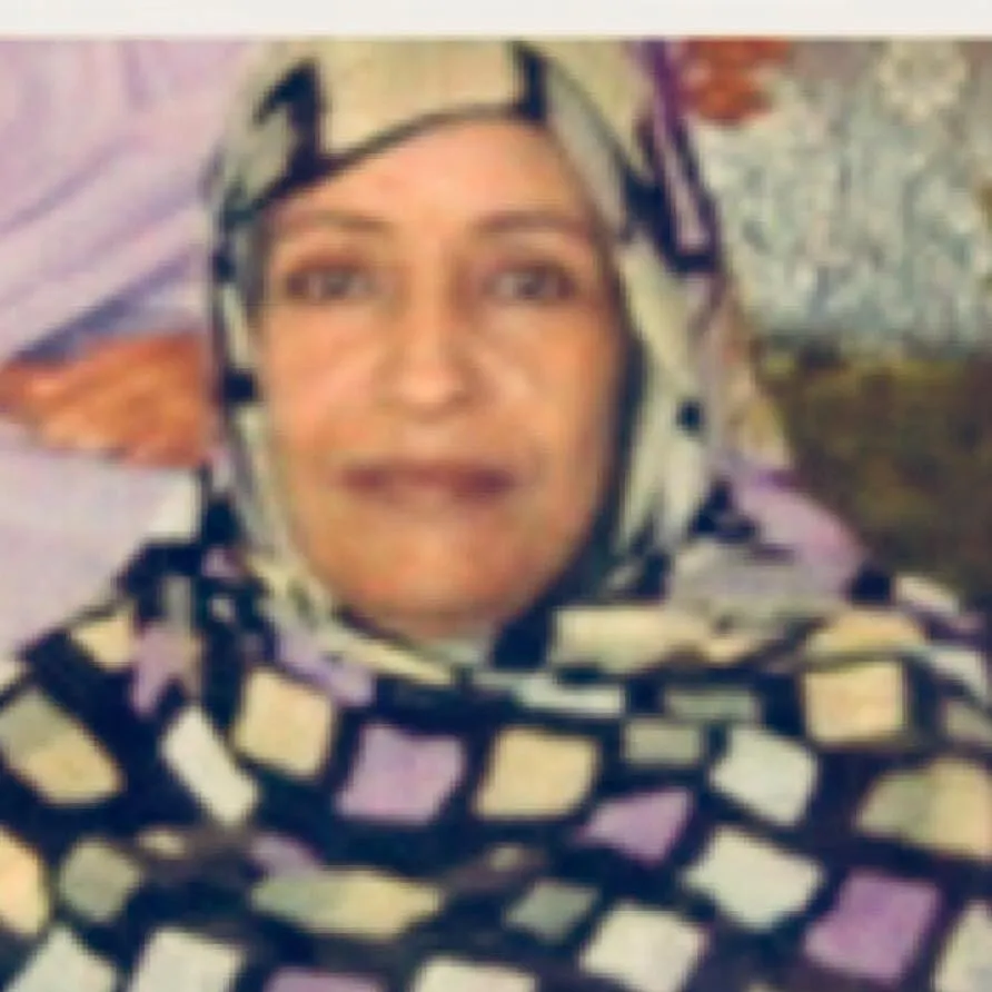 خديجة الشاه والدة المدون المفرج عنه محمد علي عبد العزيز (الصورة الشخ?