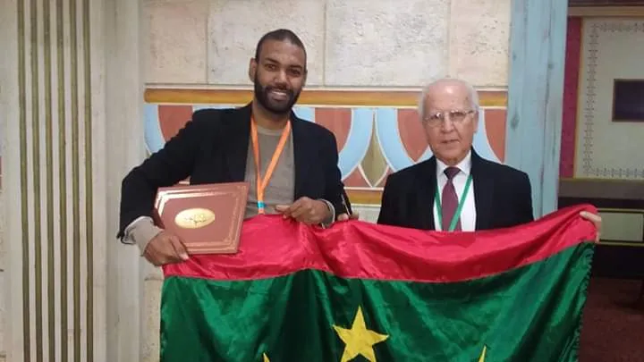  الصحفي والمعلق الصوتي الموريتاني عدنان عبد الله