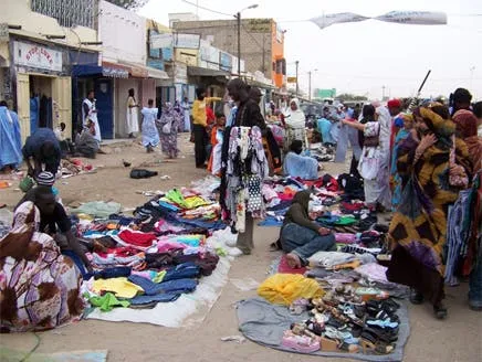 السوق الأسبوعية في مدينة باسكنو بولاية الحوض الشرقي شرق البلاد 