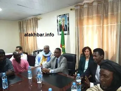 جانب من اجتماع جرى اليوم في ميناء خليج الراحة/ الأخبار