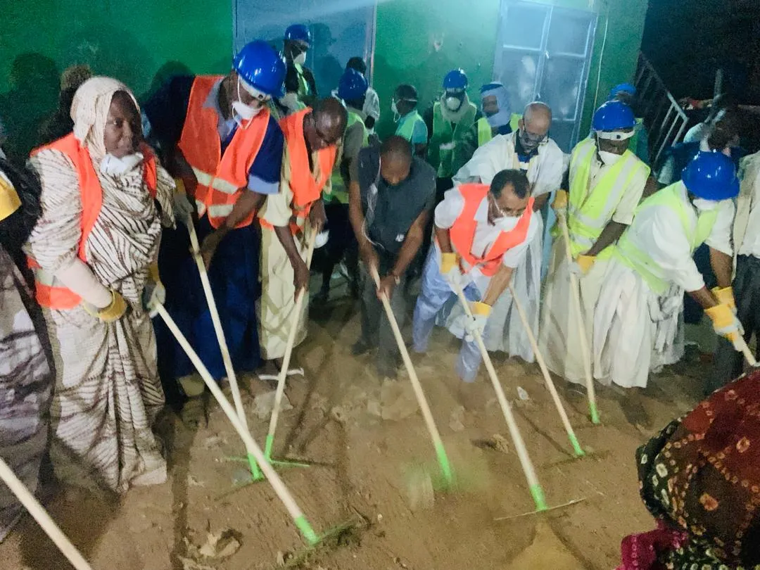 إطلاق برنامج نقل ومعالجة النفايات المنزلية البارحة ببلدية العيون