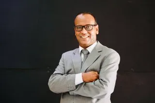 محمد يحيى أشفاغه - باحث في مجال العلوم السياسية - medyahyams@gmail.com