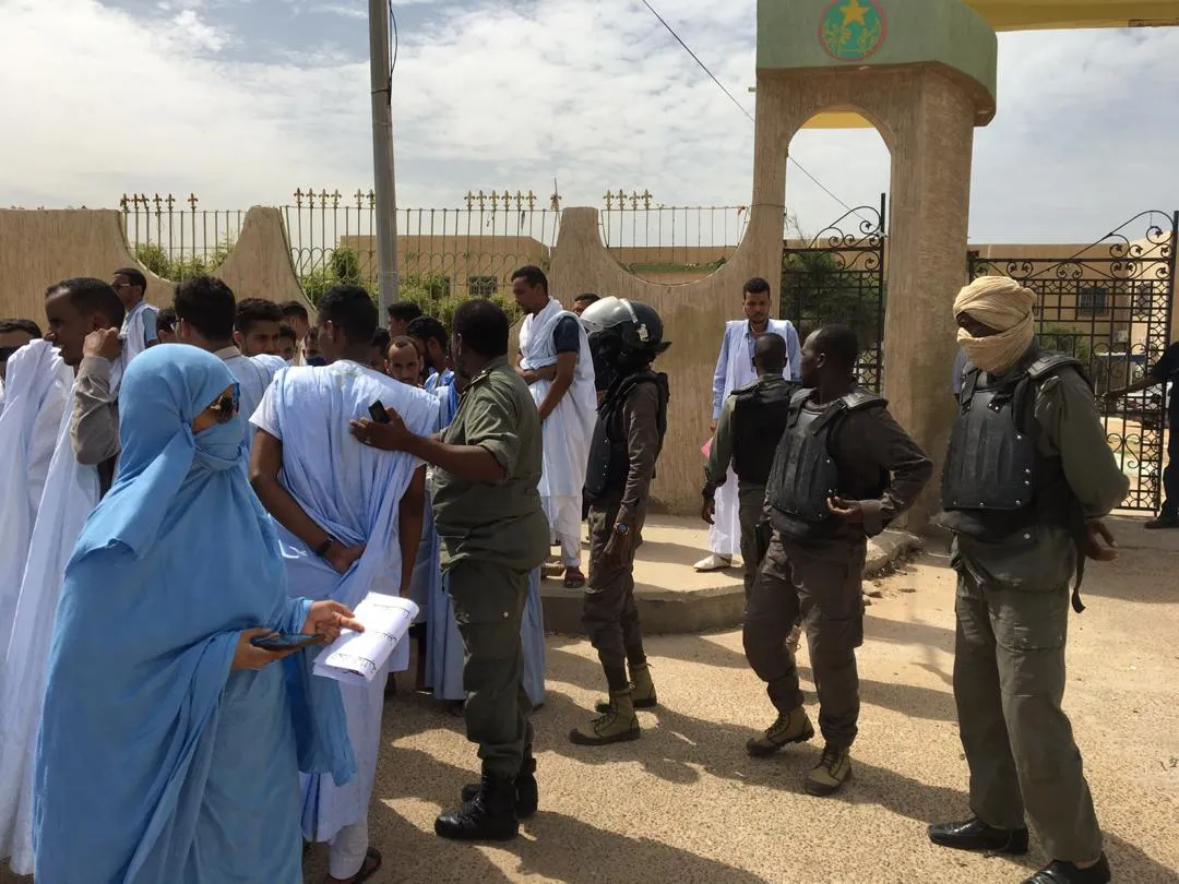 الشرطة تبعد الطلبة المحتجين عن بوابة وزارة التعليم العالي بنواكشوط