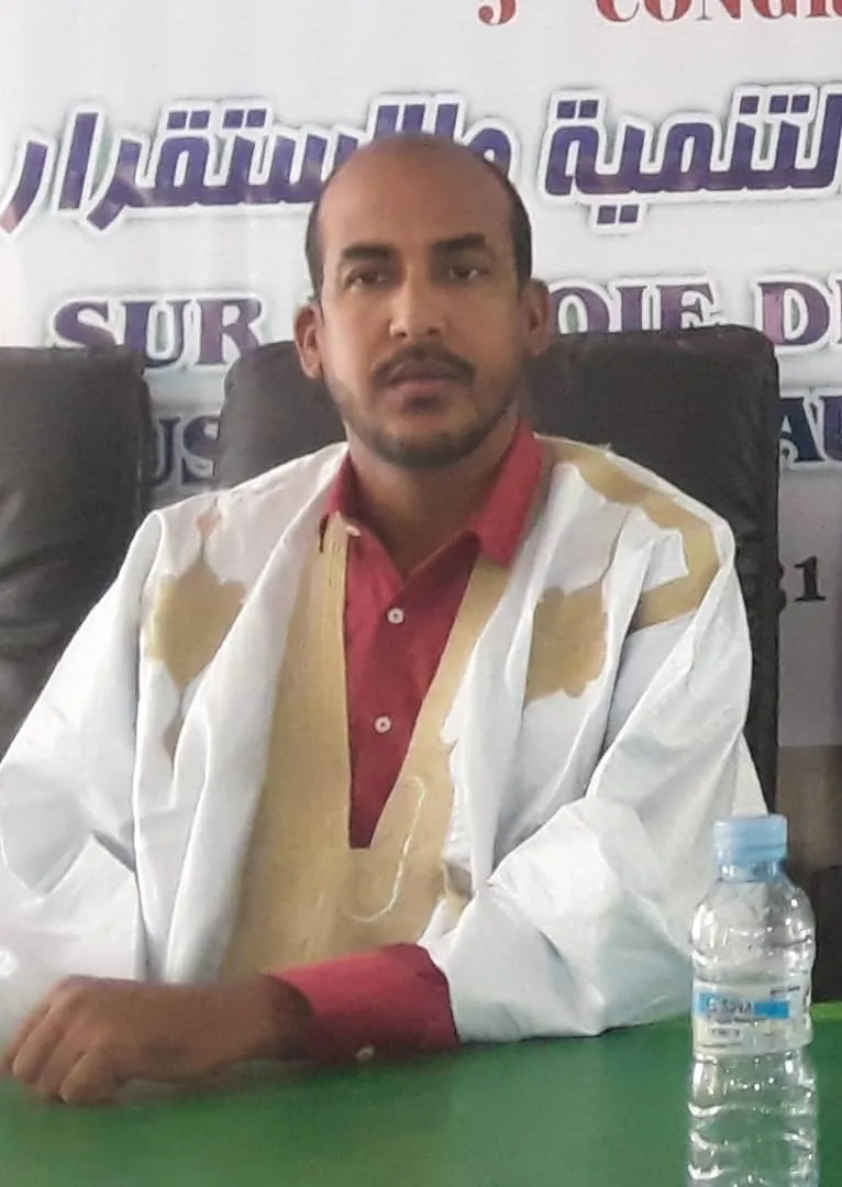 أحمدو بويه ولد آبني - أستاذ رياضيات ومعلوماتية