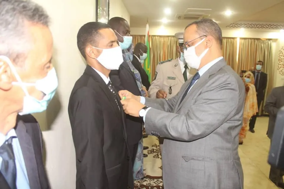 وزير الخارجية إسماعيل ولد الشيخ أحمد خلال توشيح المستشار الأول في ال