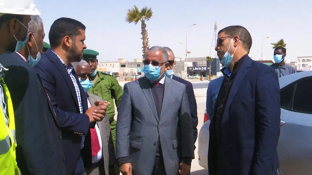 جانب من زيارة رئيس السلطة اليوم لأشغال المنشأة التي كان تاريخ تسليمه