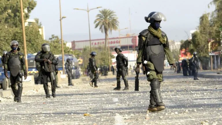 troubles-a-dakar-768x432