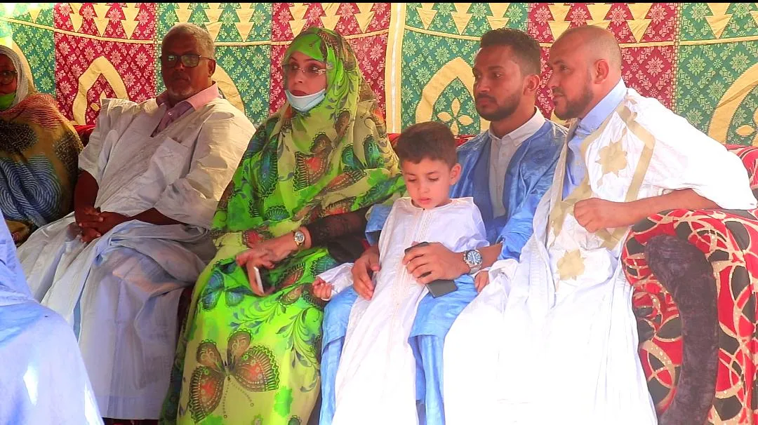 منصة حفل توزيع السلات الغذائية على الفقراء