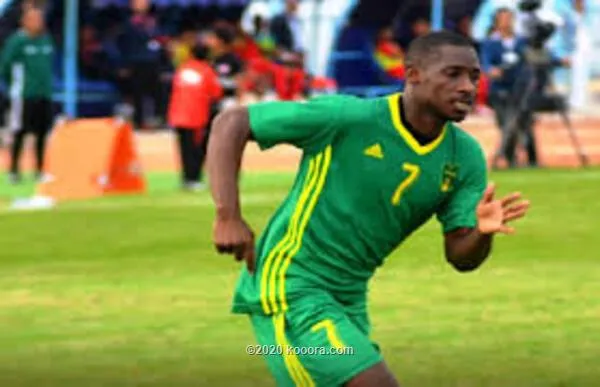 لاعب المنتخب الوطني إسماعيل جاكيتي