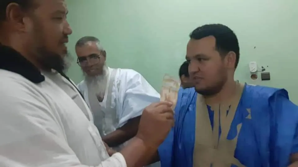 صورة تم تداولها لتسليم المهر عقب انتهاء عقد الزواج