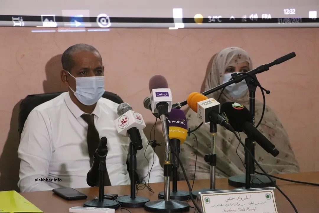 رئيس بنك الغذاء الموريتاني إسلمو ولد حنفي خلال مؤتمر صحفي اليوم (الأ?
