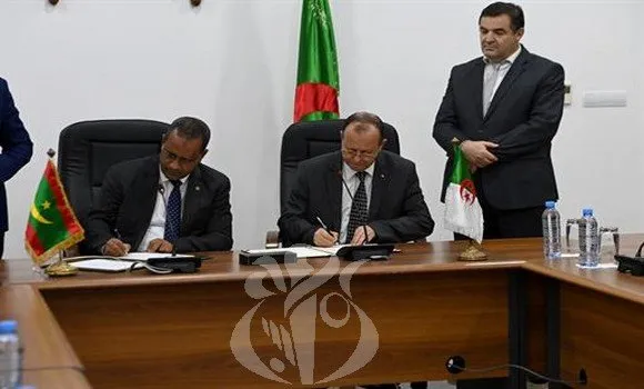 وزير التجهيز والنقل الموريتاني، ووزير الأشغال العمومية الجزائري خل?