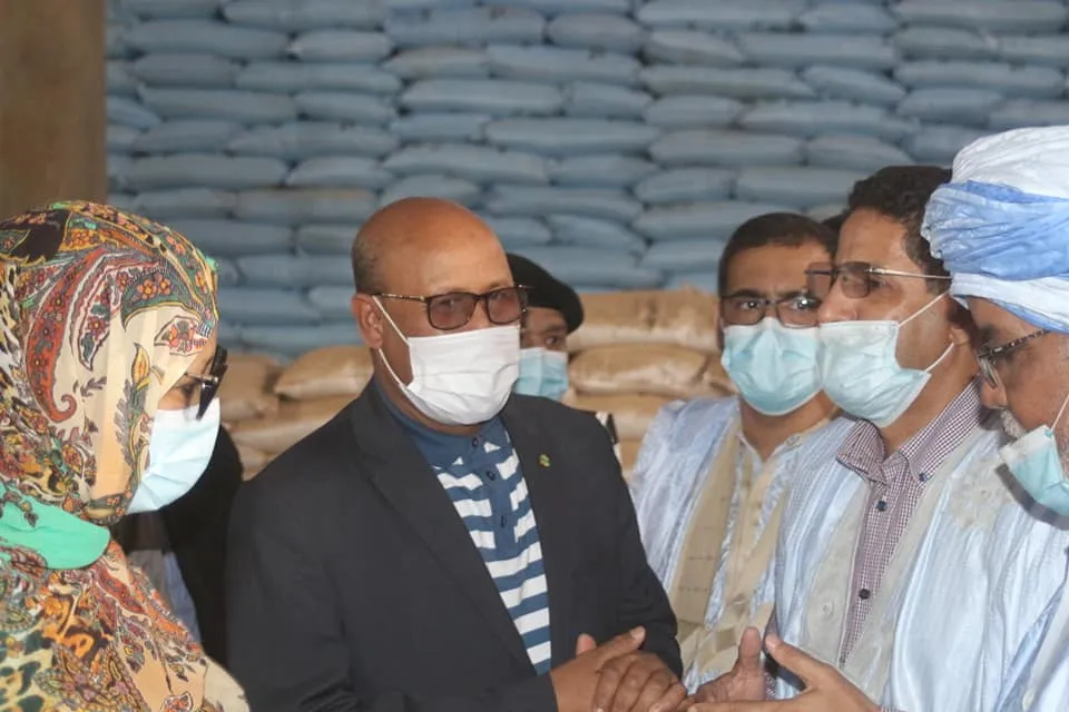 وزير الزراعة سيدنا ولد أحمد اعلي، ومفوضة الأمن الغذائي فاطمة بنت خطر