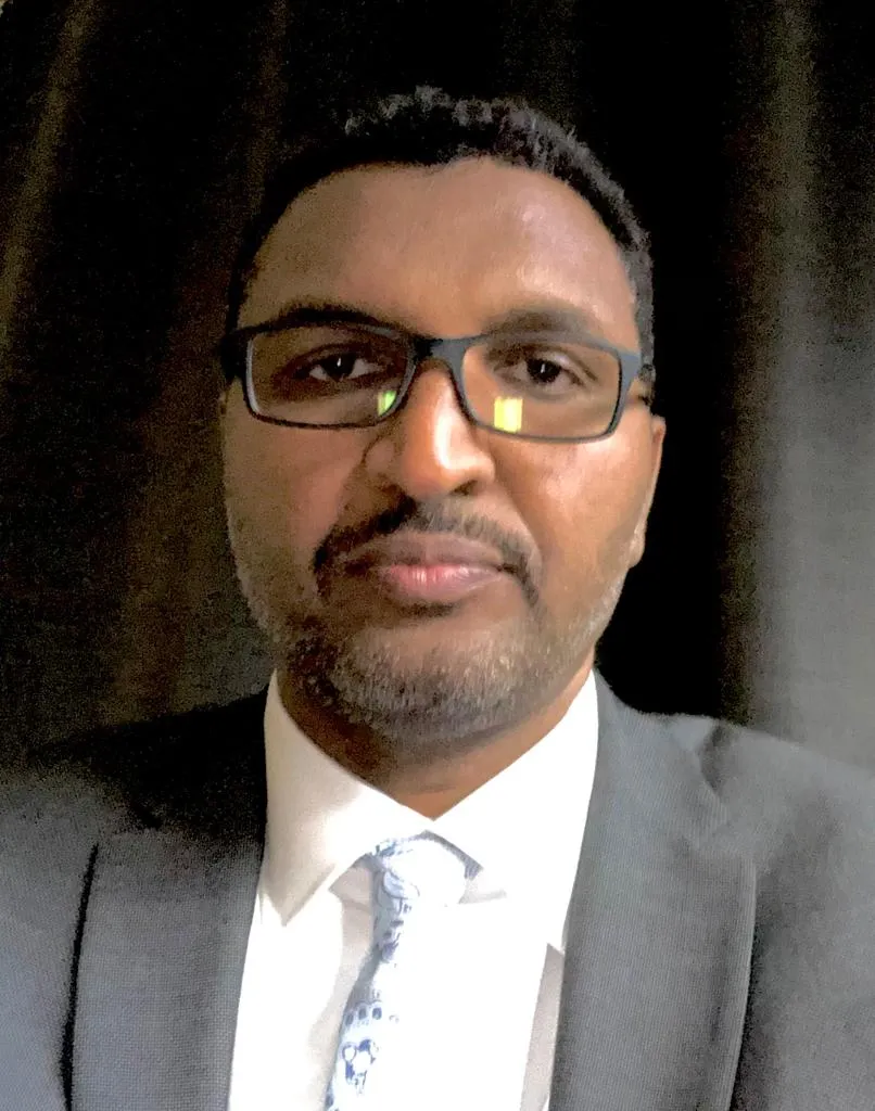   محمذن العيد احميدة، مترجم وموظف حكومي - أستراليا