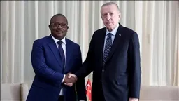 الرئيس التركي رجب طيب أردوغان ونظيره البيساو غيني عمارو سيسوكو إمبا?