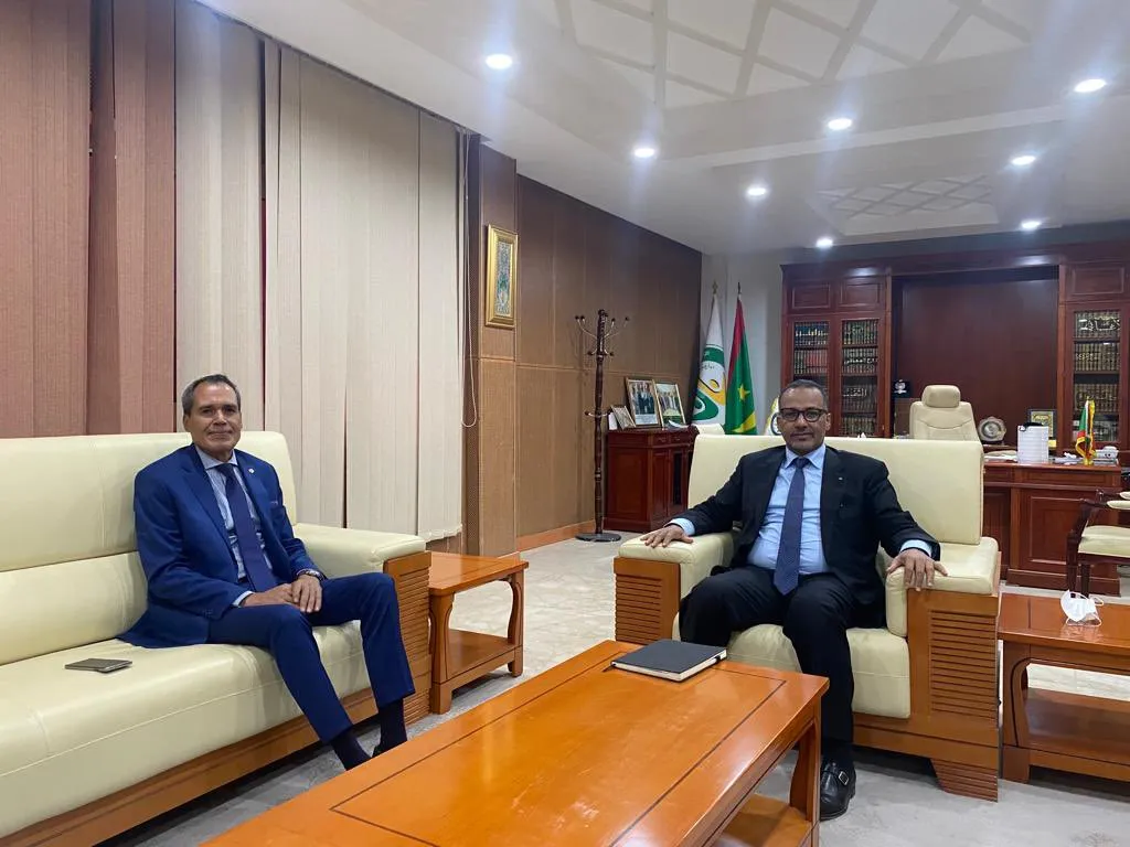 رئيس اتحاد أرباب العمل الموريتانيين زين العابدين الشيخ أحمد، والسفي