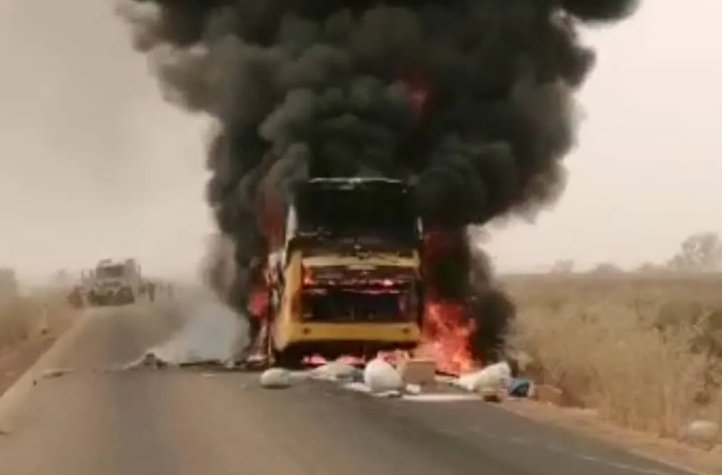 Attaque-dun-bus-de-transport-en-commun