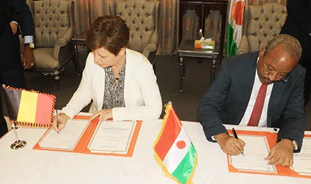 SIGNATURE-DES-DOCUMENTS