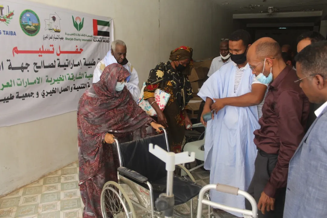 رئيسة جهة نواكشوط فاطمة بنت عبد المالك خلال تسلم المعدات الطبية 