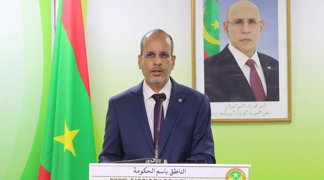 الناطق باسم الحكومة أثناء المؤتمر الصحفي للحكومة (الأخبار)