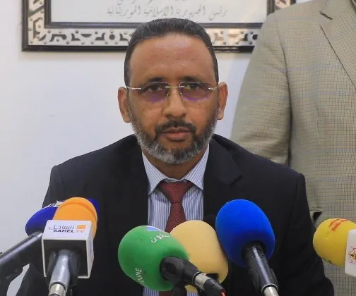 الشيخ عبد الله بده المدير العام للشركة الموريتانية للكهرباء خلال مؤ?