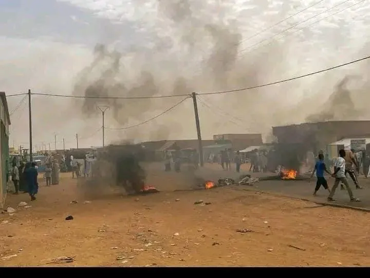 جانب من الاحتجاجات التي عرفتها المدينة أمس