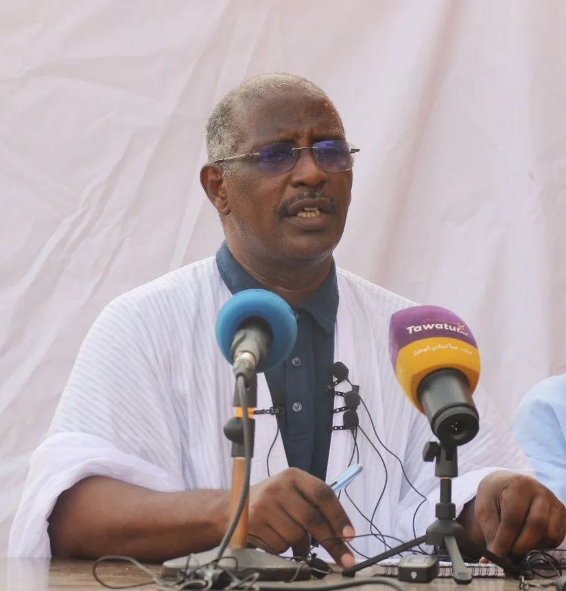 إبراهيم ولد بلال رئيس هيئة الساحل خلال نقطة صحفية للهيئة مساء اليوم (