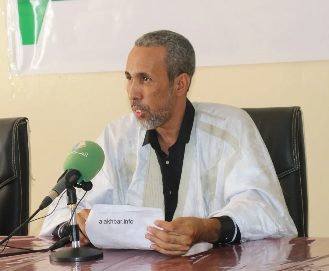 محمد الأمين محمد لقظف رئيس الفريق النيابي لحزب التجمع الوطني للإصلا?