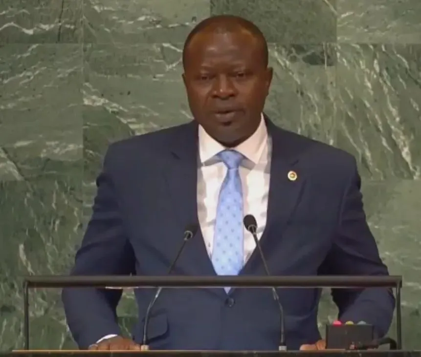 بول هنري سانداوغو داميبا: الرئيس الانتقالي لبوركينافاسو 